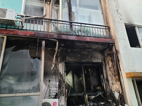 22일 오후 4시 37분쯤 충남 아산시 모종동의 한 연립주택에서 불이 나 13분만에 꺼졌다.(사진=아산소방서)